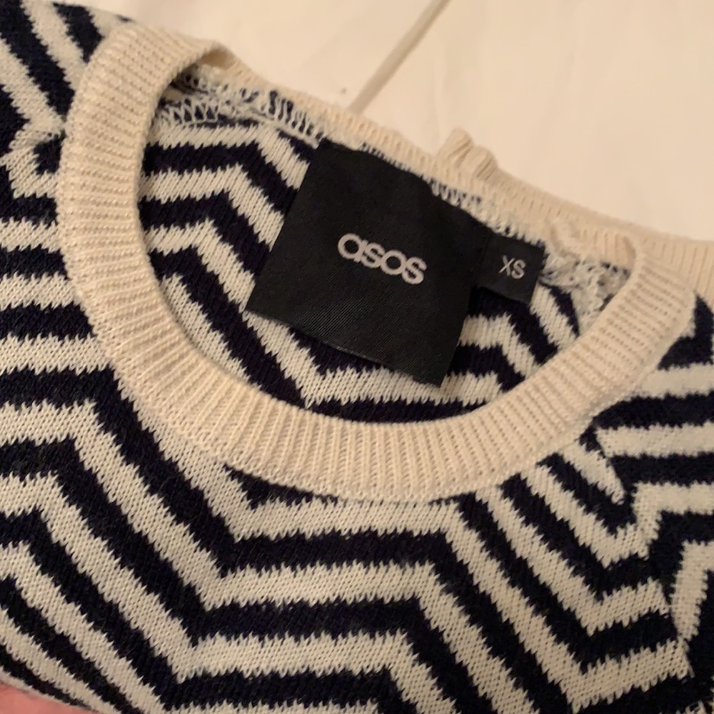 Extra small men’s chevron sweater black and white ASOS
